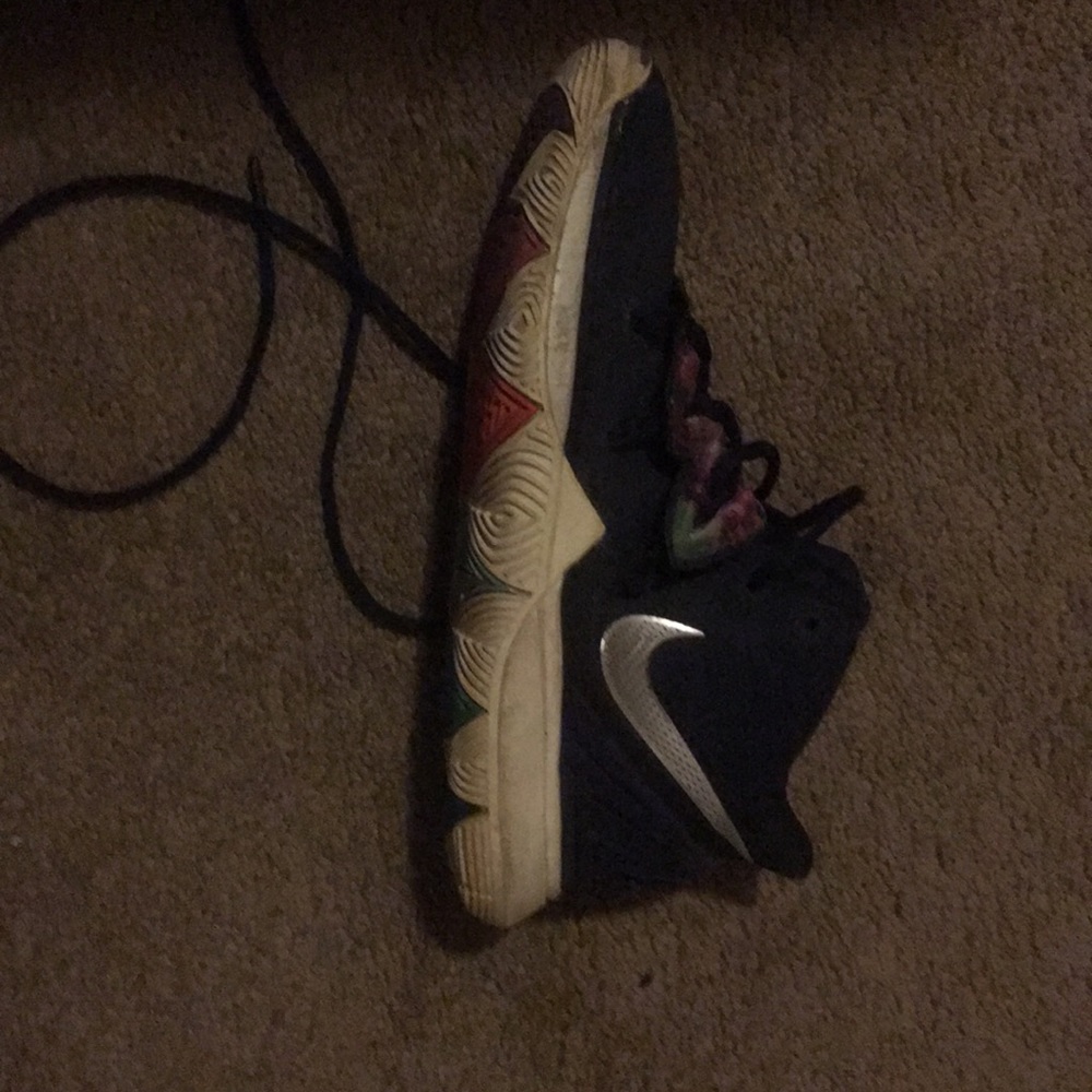 Kyrie 5